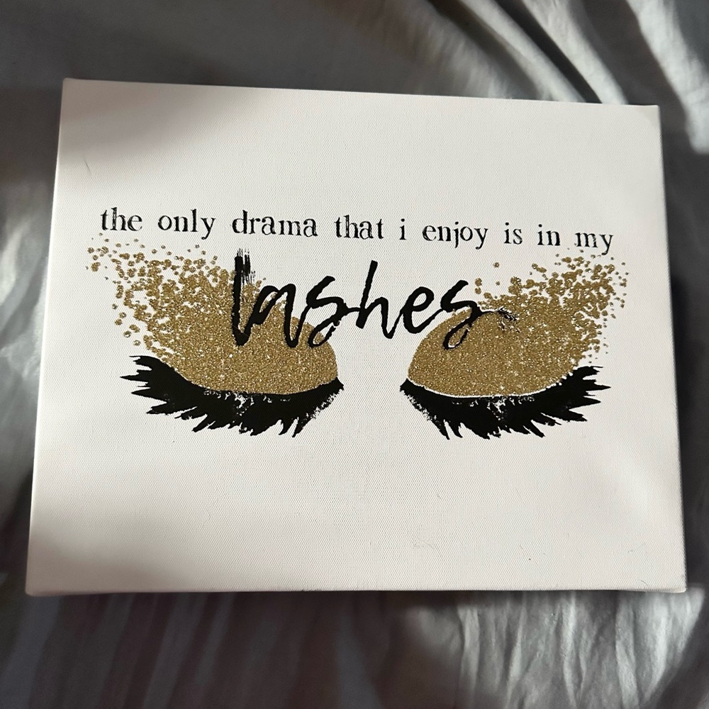 Bebe wall art beauty canvas